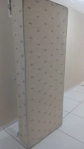 Base de cama de solteiro 