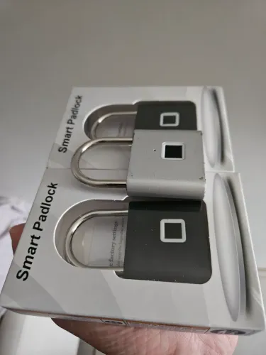 Cadeado com biometria