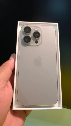 Apple iPhone 16 Pro 128GB, Titânio Natural,Tela 6,3", Câm 48+48+12MP Frontal 12MP 