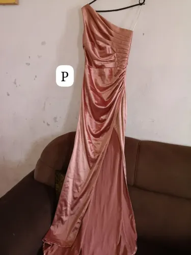 LOTE DE VESTIDOS