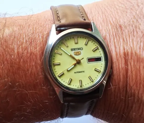 A42= ANTIGO RELOGIO SEIKO 7009 FULL LUME FUNCIONANDO