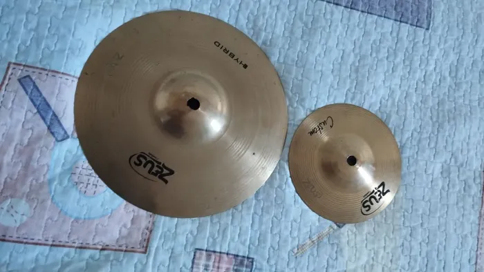 Splash de 10 Zeus hybrid e de 6 Zeus custom
