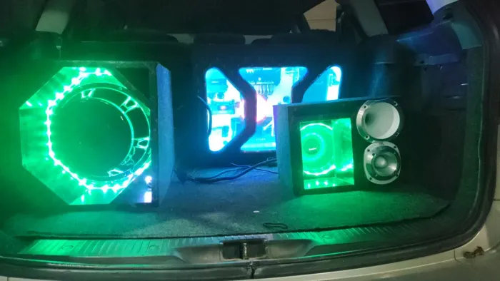 Som automotivo top de linha novo....