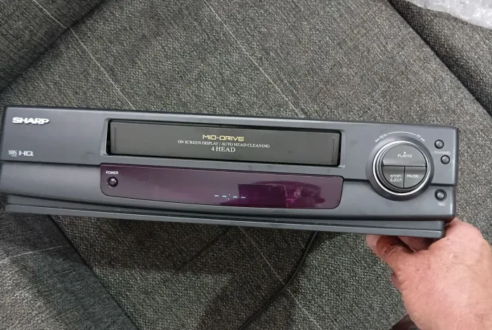Video cassete Sharp 4read.
