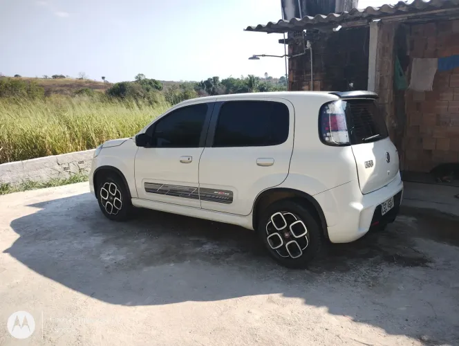Fiat Uno Sporting Dualogic 1.4 EVO Flex 8V 4P 2016