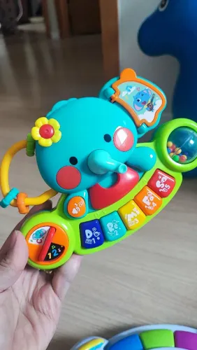 Brinquedo piano de elefante
