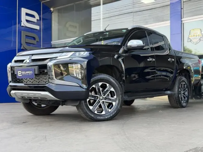 Mitsubishi TRITON HPE-S 2.4 CD 4X4 TB Diesel Aut. 2023