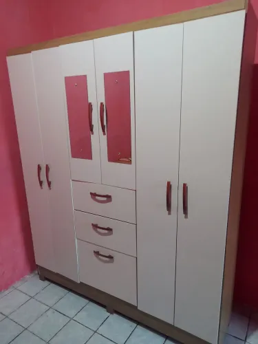 Guarda-roupa de casal