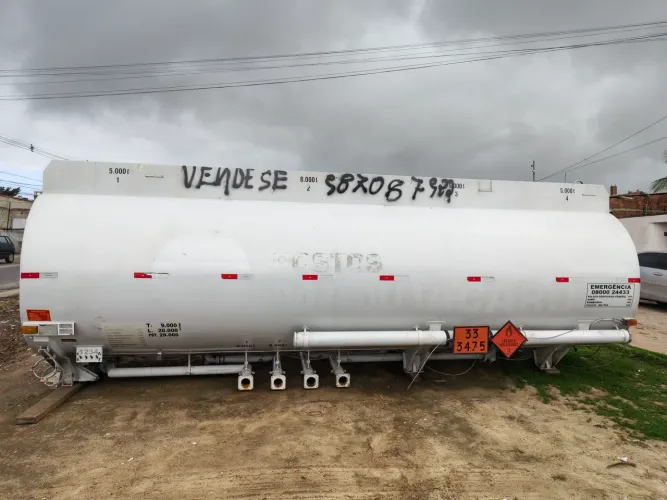 Tanque de combustível de 23 mil litros.