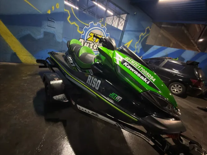Jet Ski Kawasaki Ultra LX 310 2017 - Edição One - 56 horas + Carretinha