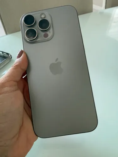 Vendo IPhone 16 pro max