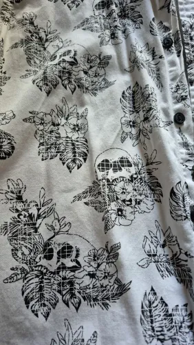 Camisa Caveiras