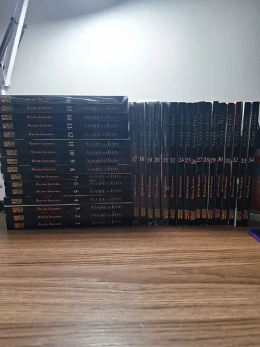 Coleção completa Ataque dos Titans(menos volume 23)
