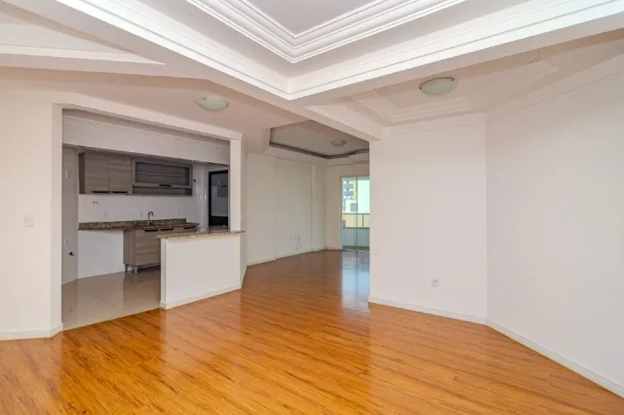 Apartamento à venda no Ed. Barcelona Plaza em Balneário Camboriú