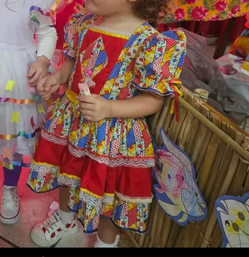Vestido caipira menina