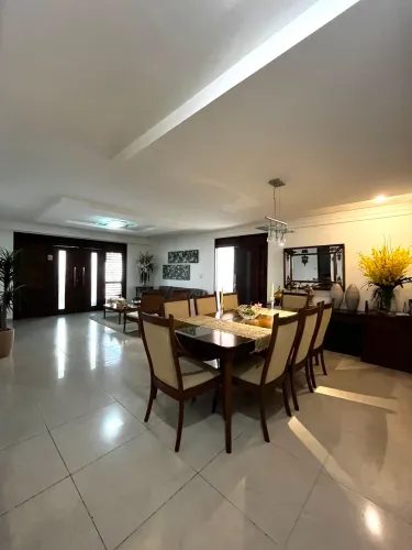 Vendo casa com piscina em Intermares 