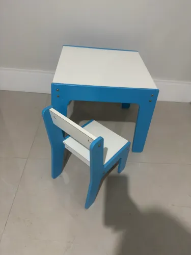 Mesa infantil c cadeira