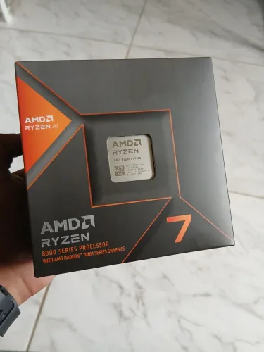 PROMOÇÃO!! Ryzen 7 8700G (LACRADO)