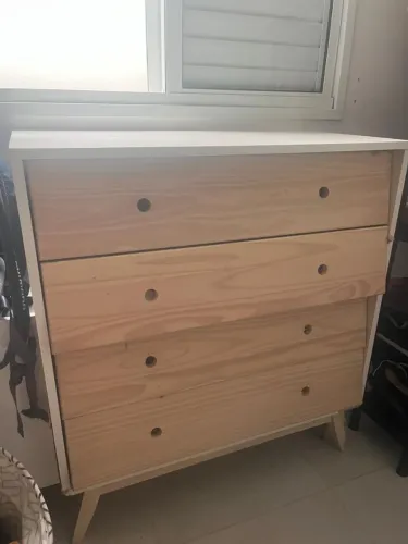 Cômoda 4 gavetas