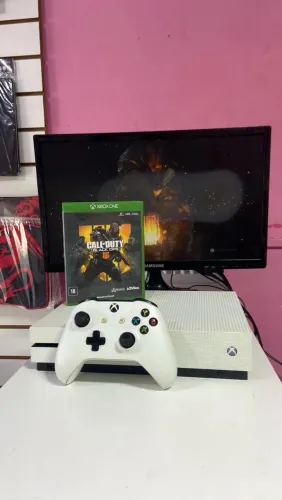 Xbox One s seminovo revisado com caixa - 1 controle e 2 jogos