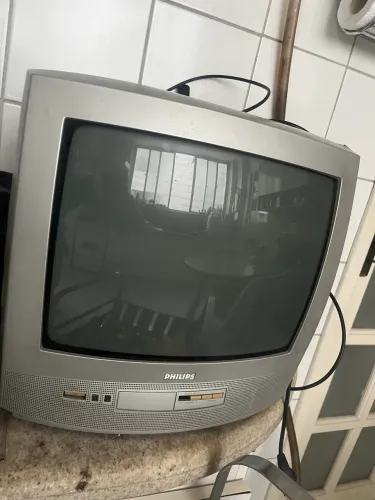 TV de tubo - 14 polegadas 