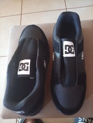 Vendo Tênis DC shoes