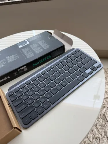 Teclado Logitech MX Keys Mini na cor Grafite