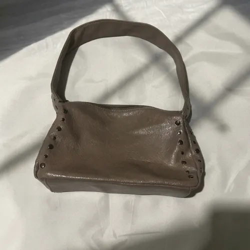 Bolsa com tachinhas