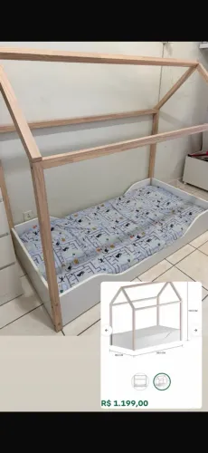 Cama motessoriana tokstok