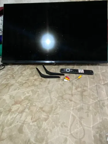 Tv Smart TCL 32? , 1 semana de uso tela danificada.