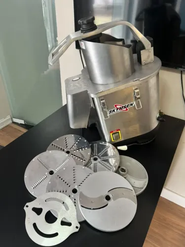Processador de Alimentos Skymsen PA-7 PRO com 7 Discos Bivolt Quase Novo