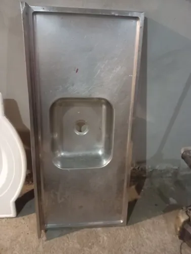 Vendo uma pia de inox