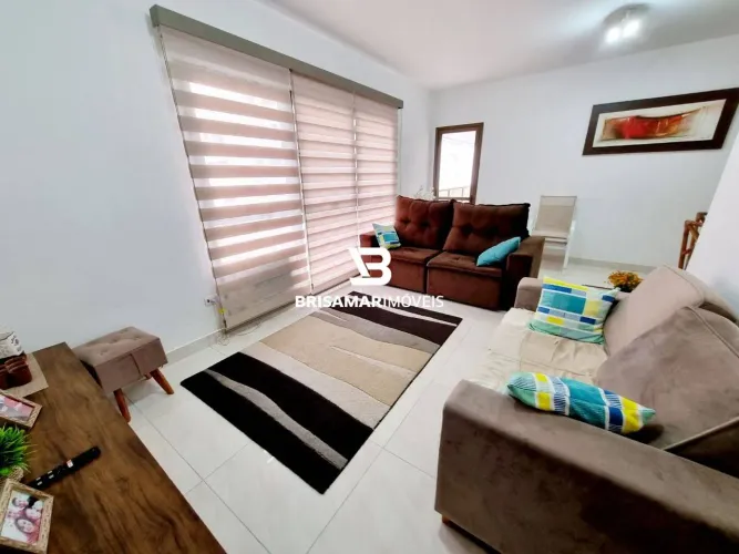 PITANGUEIRAS- UMA QUADRA DO MAR , APARTAMENTO REFORMADO , 02 VAGAS.