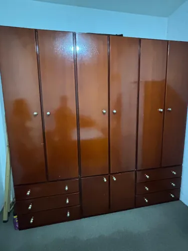 Conjunto de Quarto em Madeira Maciça Mogno - Alto Padrão