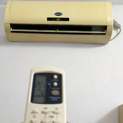 AR CONDICIONADO 12000BTUS 220V