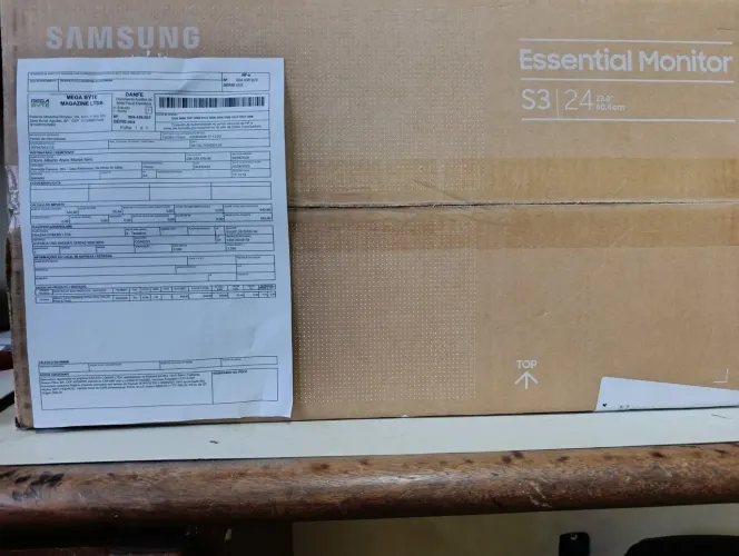 Monitor gamer 24 polegadas Samsung lacrado