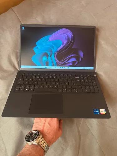 Notebook Dell i7 1165G7 2.80 GHz (11a geração) 16gb Ssd 256gb