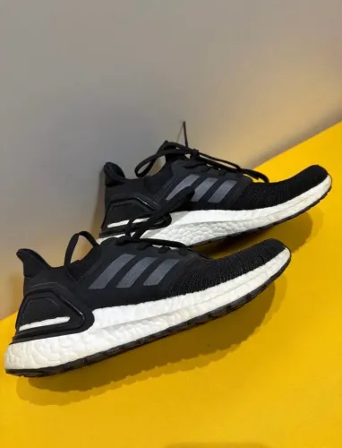 Tênis Adidas Ultraboost - Tam: 35