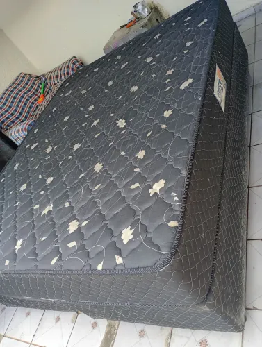 Cama box Queen 