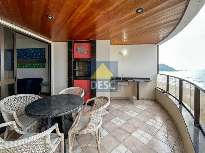 Apartamento com 4 Dormitórios à Venda na Barra Norte de Balneário Camboriú