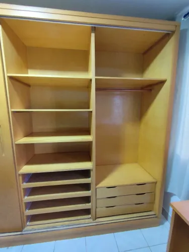 Guarda roupa - porta de correr