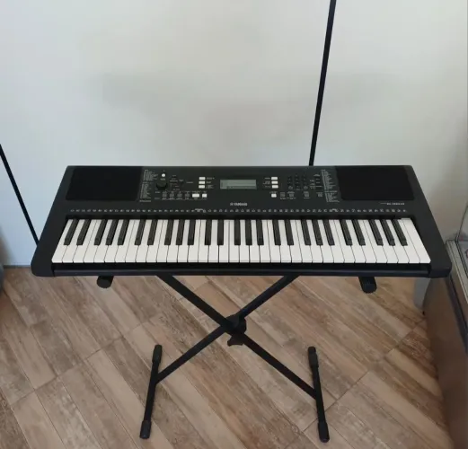 Teclado Yamaha PSR - E363