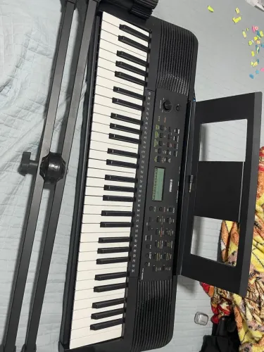 TECLADO YAMAHA PSR-E283