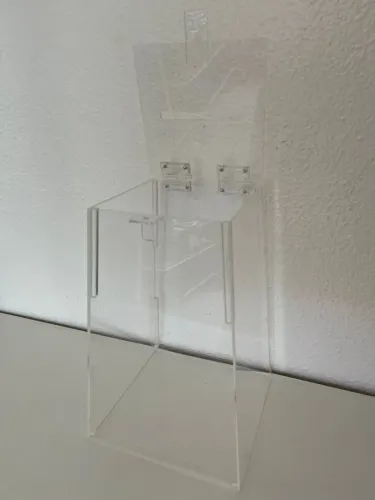 Urna Acrílico Pirâmide Transparente