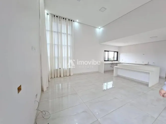 CASA EM CONDOMINIO MACKNIGHT COM PISCINA