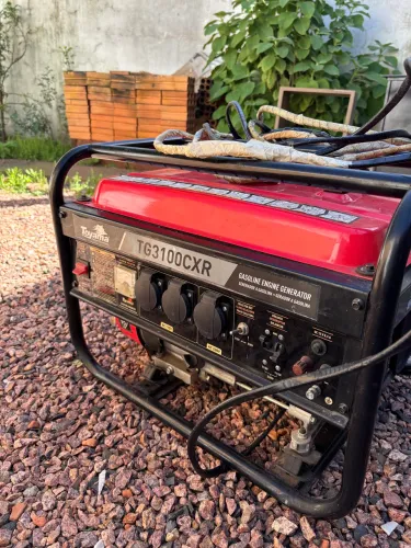 Gerador Toyama TG3100CXR 3,1 kVA Bivolt 110/220V a Gasolina