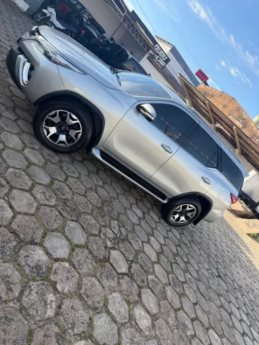 Toyota Hilux SW4 SRX 4X4 2.8 TDI 16V Dies. Aut. 2017