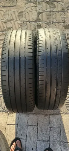 Vendo 2 pneus seminovos 215/60/17