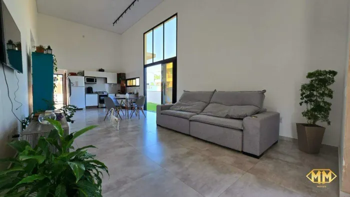 Casa em condomínio disponível para aluguel próximo a Rio Vermelho, Florianópolis, SC