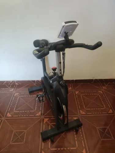Bicicleta Ergométrica Para Spinning Mecanica 8kg Odin Fit Cor Preto/Vermelho